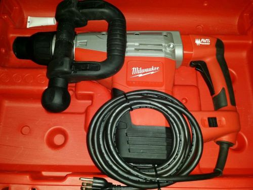 MILWAUKEE HEAVY DUTY 1 3/4&#034; SDS-MAX DEMOLITION HAMMER #5446-21 NO RESERVE!!