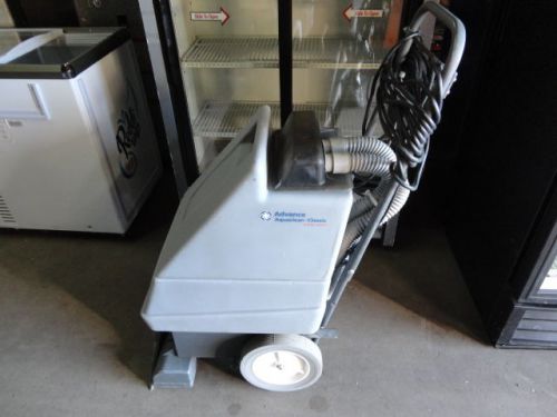 NILFISK ADVANCE AQUACLEAN CLASSIC CARPET EXTRACTOR/CLEANER