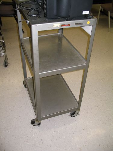 (WMCC-571) AUDIO VISUAL CART