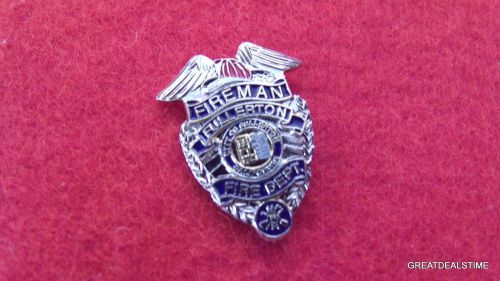 Fullerton ca fire dept badge,fireman helmet wings mini metal proud lapel pin for sale