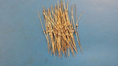 (62 PCS) 1N5234B MOTOROLA Diode Zener Single 6.2V 5% 500mW 2-Pin DO-35 Bulk