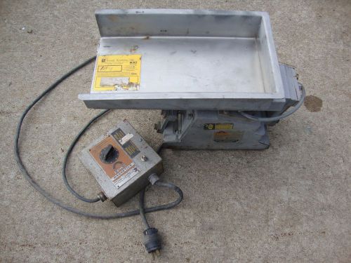 47A-1 ERIEZ MAGNETICS HI-VI VIBRATORY FEEDER WITH CONTROLLER