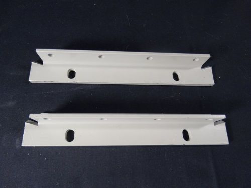 HP AGILENT 5021-8475 RACK MOUNT FLANGE EAR 7 INCHES