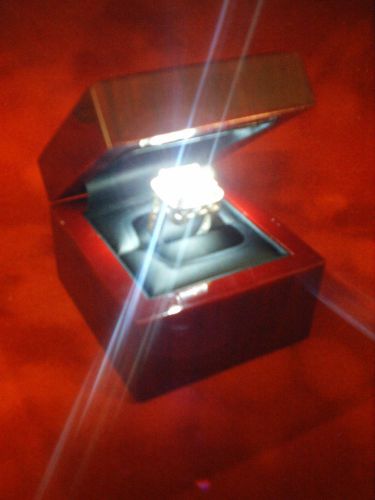 New fine led lighted engagement ring gift box illuminated display case for sale