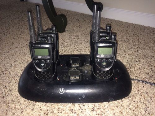 Lot of 4 Motorola Xu2100 XTN Series  Two Way Radio With Charging Dock