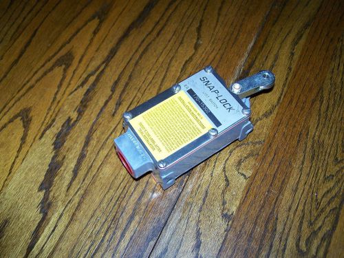 Snap-Lock limit switch EA170-15302, new, unused surplus