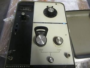 MCGRAW EDISON STANDARD SIGNAL GENERATOR MODEL 800