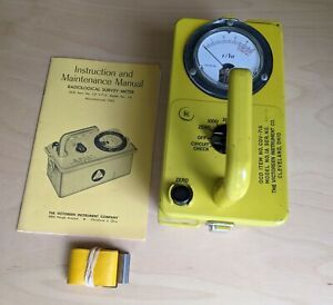 VICTOREEN CDV-715 MODEL 1A Radiological Survey Meter - Instructions &amp; Strap