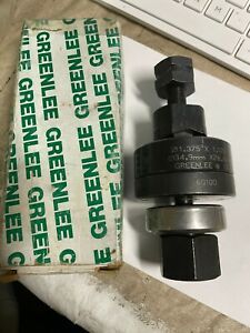 GREENLEE 60098 Double D Punch Unit 1.375&#034; (34.9 mm) x 1.125&#034; (28.6 mm), USED!