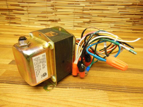 Honeywell AT175F1023 transformer 120/208/240 VAC 24V with breaker