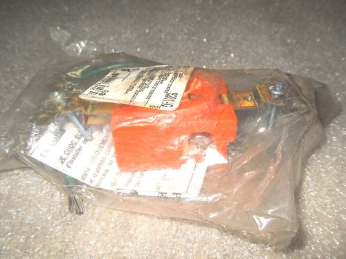 (X13-3) 1 NIB BRYANT 5261-IG SINGLE ORANGE RECEPTACLE