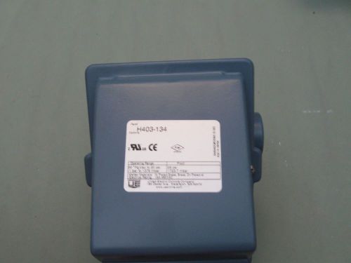 United Electric Controls H403-134 pressure switch