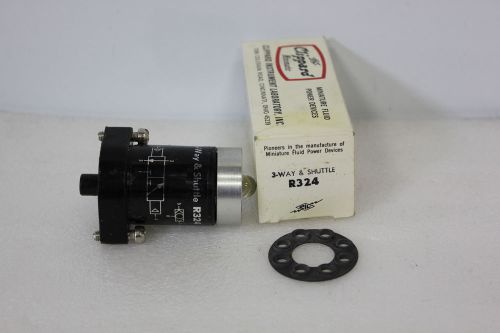 NEW IN BOX CLIPPARD 3-WAY &amp; VALVE SHUTTLE R324 (S4-3-8B)