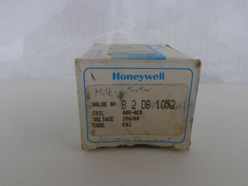 1 NIB HONEYWELL B 2 DB 1052 240/60