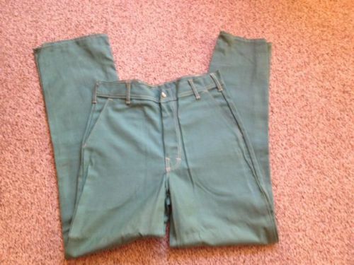 mens size 32x32 grren flame resistant pants....NEW!!!