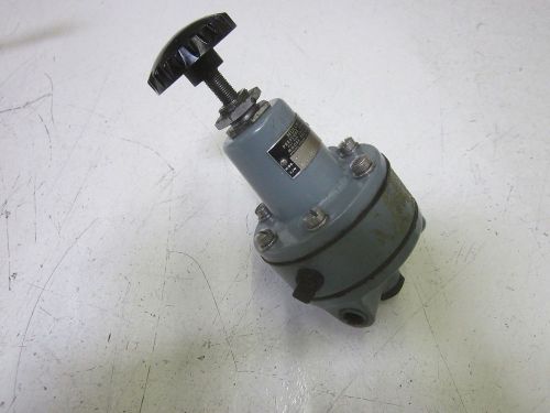 MOORE 40-7 REGULATOR *USED*