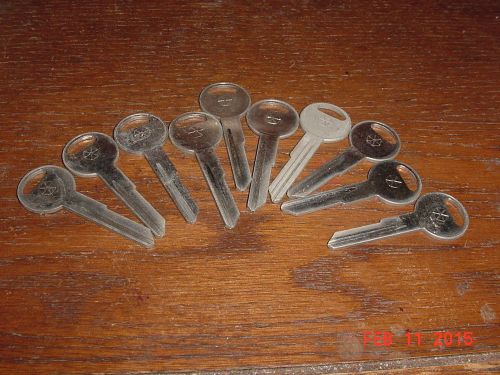 LOCKSMITH NOS 10 Key Blanks Chrysler &#034; I &#034; Y149 S1770u S1098Ch Mopar