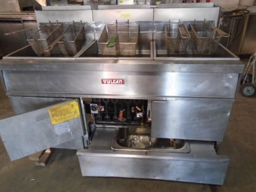 VULCAN INDUSTRIAL/COMMERCIAL 3 WELL GAS FRYER/CHICKEN/ FRIES/FISH/  Model 3GR65F