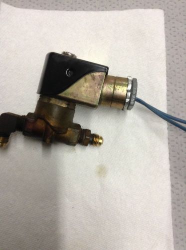 Parker Fluidex Div. NM22-0571-01 2 Way Solenoid Valve - 3/8 &#034; NPT NM22057101