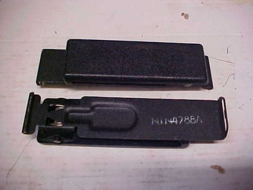 1/2 OFF SALE motorola secure saber belt clips front & back 1ea only ntn4788a v41-
							
							show original title