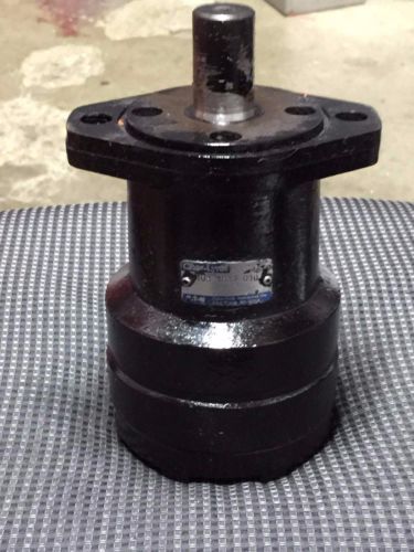 CHAR-LYNN S-SERIES HYDRAULIC MOTOR P/N 103-1037-010 1850 PSI 15 GPM