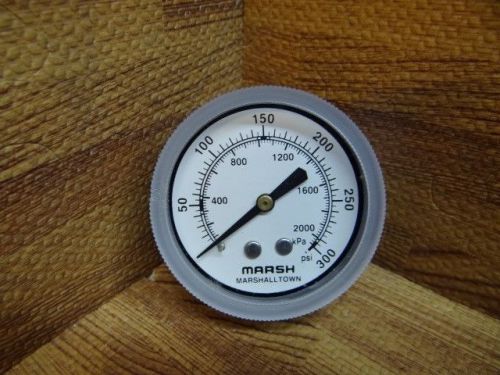 2 1/2&#034; Marsh Marshalltown 0-300 PSI 0-2000 kPa Compound Pressure Gauge 1/4&#034; NPT