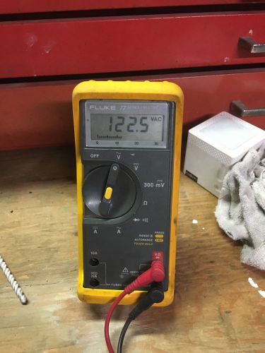 (1) Used Fluke 77 II Multimeter