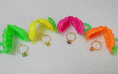 12 Pcs Plastic Clip Holder with GEM Girl Ring Inside Party Favor Pinata Gift Toy