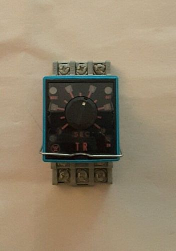 CUTLER HAMMER Electronic TIMER TRN  1B