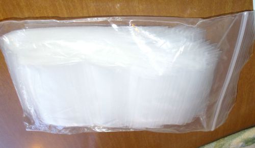 LOT OF 500  2 X 3CM CLEAR PLASTIC  PLASTIC BAGS 100 BAGS EA