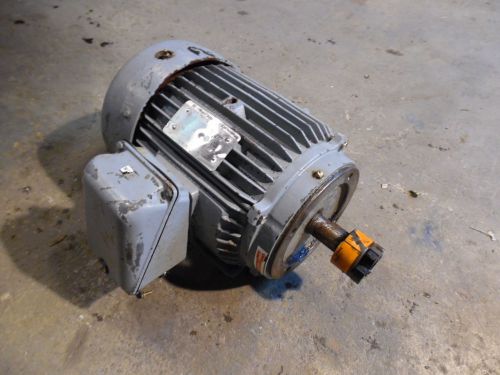 TOSHIBA 10 HP PREMIUM MOTOR MOD: B0104FLB1BMH FR: 215TC 460V 3PH 1745 RPM USED