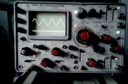 TEKTRONIX 454 2 CHANNEL ANALOG OSCILLOSCOPE 150MHZ, WORKING+PROBE INCLUDED