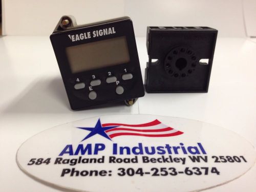 Eagle Signal LCD Timer B856-500 24-240 VAC 24 VDC 48-62 Hz 5A with base