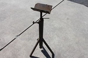 Telescoping conduit pipe stand