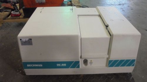 BECKMAN DU600 SPECTROPHOTO METER #1014936D MODEL:DU 600 SN:4318733 USED