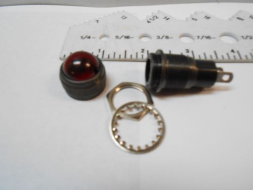 85-0408-1231-241  DIALIGHT LAMP  RED  LENS  LENGTH 1.324 DIAMETER .953&#034; NOS