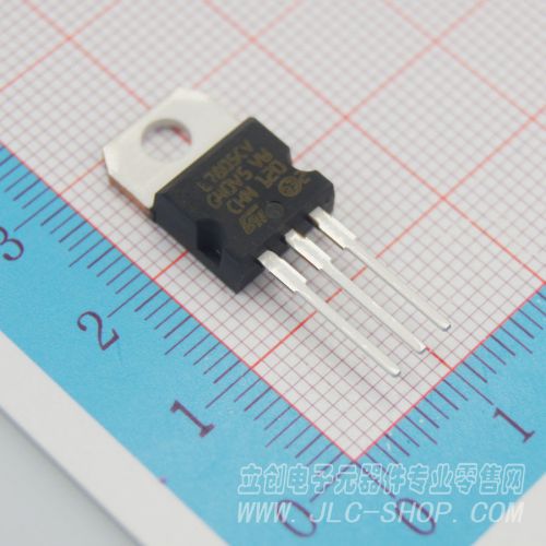 100 pcs L7805CV, Positive voltage regulator ICs, VO 5V