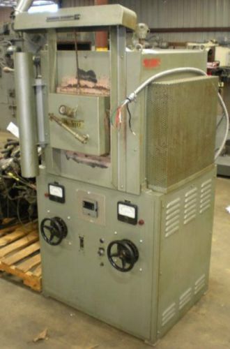 Lindberg Hevi-Duty Electric Furnace (27044)