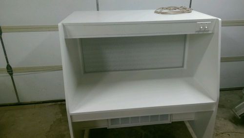 Laminar Flow Cabinet 24&#034; x 48&#034; UV