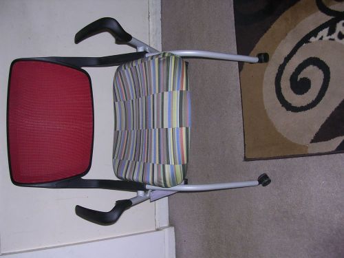 HON MOTIVATE STACK / NEST MESH BACK CHAIR