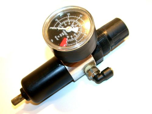 Watts air regulator filter 1/4&#034; 0-125 psi npt b548-020dgc w/gage for sale