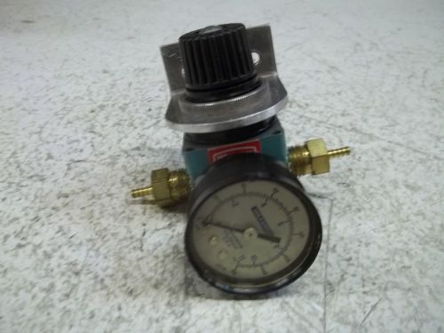 WILKERSON R00-02-L00 REGULATOR VALVE WITH GAUGE *USED*