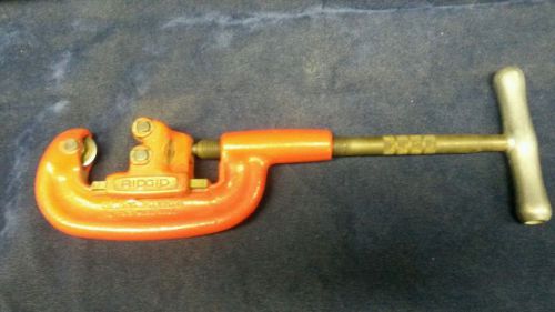 RIDGID NO 202 HEAVY DUTY WIDE ROLL 1/8 TO 2&#039;&#039; PIPE CUTTER