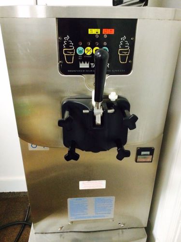 Taylor soft serve machine    water cooled,   2005 model, single flavor    707/27 for sale