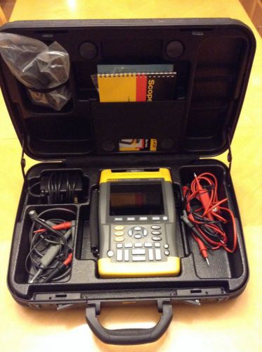 Fluke 199C Oscilloscope