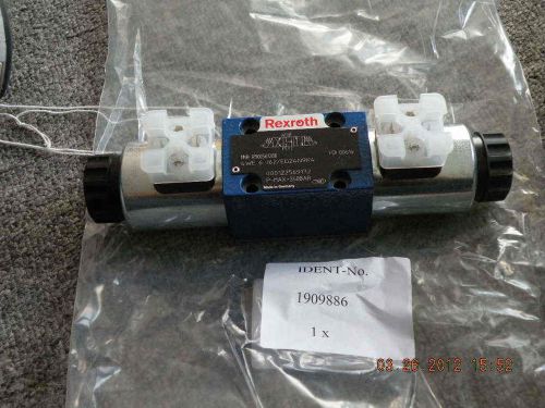 NEW REXROTH R900561288 Hydraulic Valve 4WE6J62/EG24N9K4