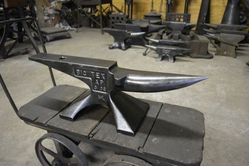 NEAR MINT 109 lb. BIG TEX - AP (AL PINSON) BLACKSMITH ANVIL FORGE IRON