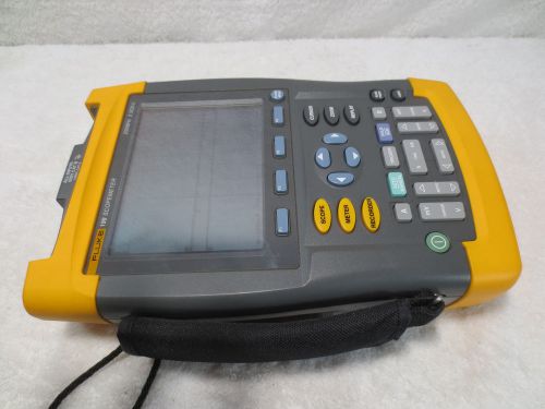 Fluke 199 Scopemeter 2.5 GS/s real-time sampling 200 MHz BW black white