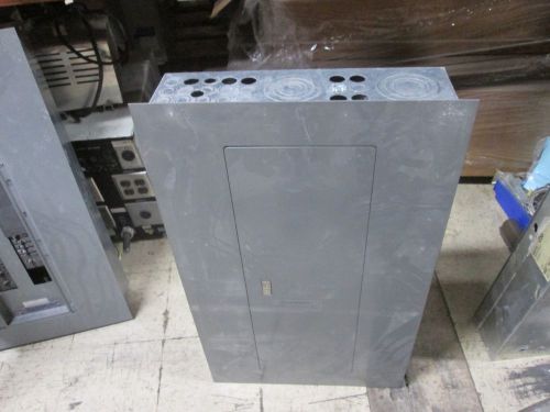 Square D Circuit Breaker Panel NQOD442L225 E2 225A Max, 3Ph 4W 42-Circuit Used