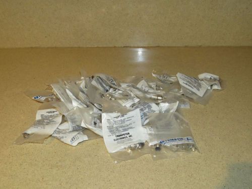 TROMPETER AND AUTOMATIC CONNECTORS LOT OF 42 - NEW